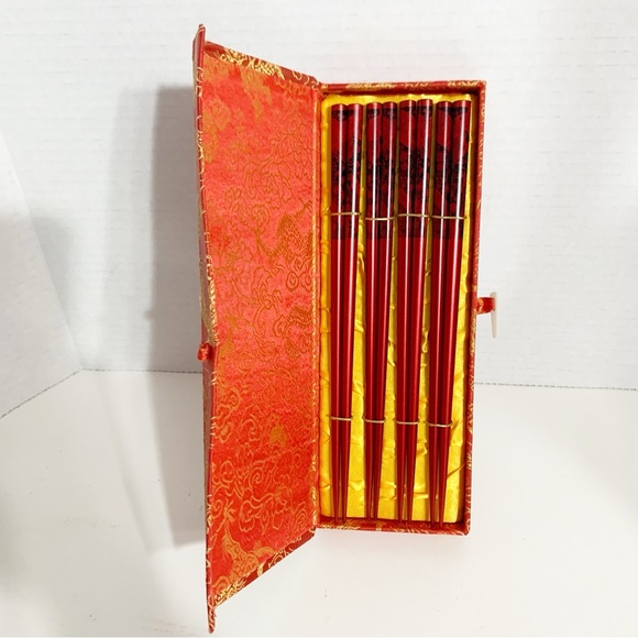 Unbranded Set of Four Lightweight Scenery Chopsticks in Asian Designed Case ❤️💛 - Picture 9 of 12